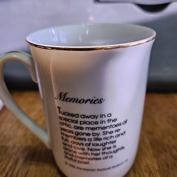 Vintage Norman Rockwell Set of 8 Cups 1982 - Picture 12 of 16